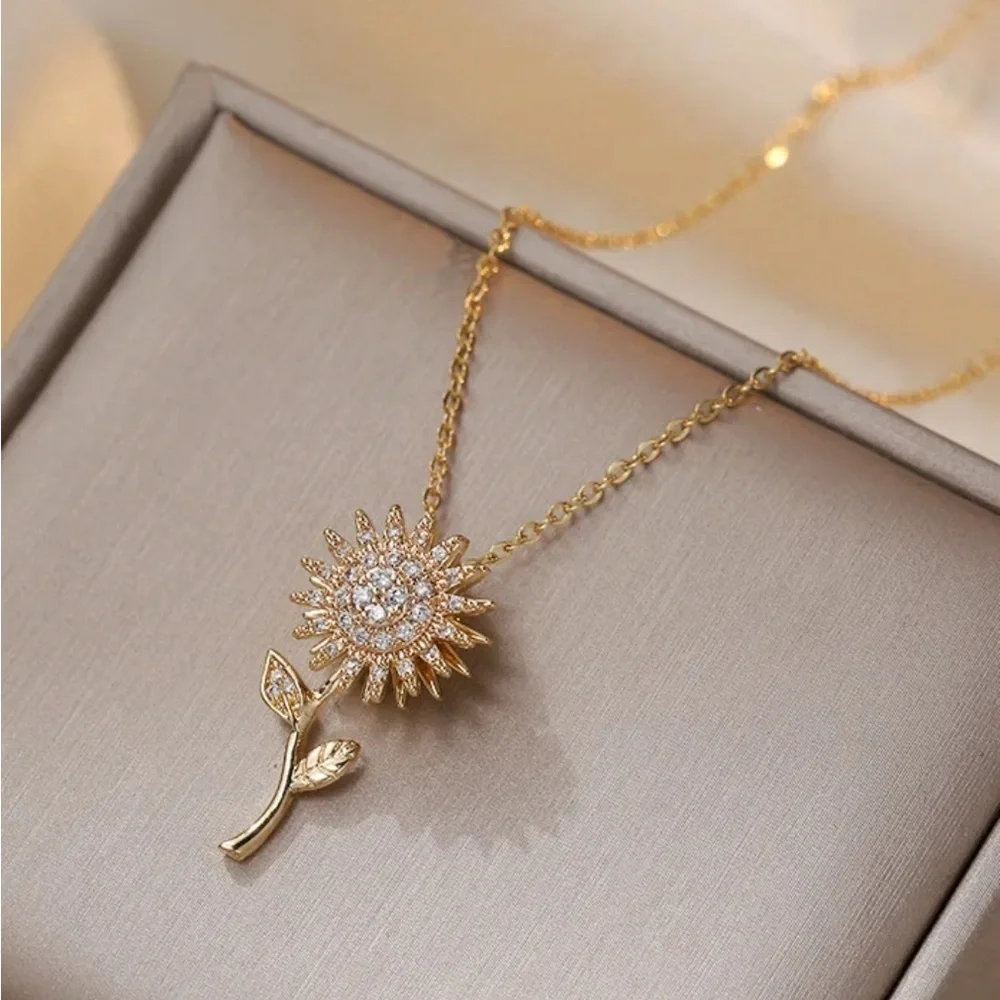18K Gold Fidget Spinner Sunflower Gemstone Necklace With Diamonds